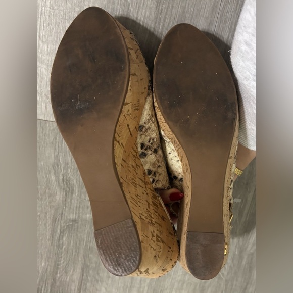 Tory Burch Rosalind Snakeskin Embossed Leather Cork Platform Wedge Sandals - Picture 5 of 6